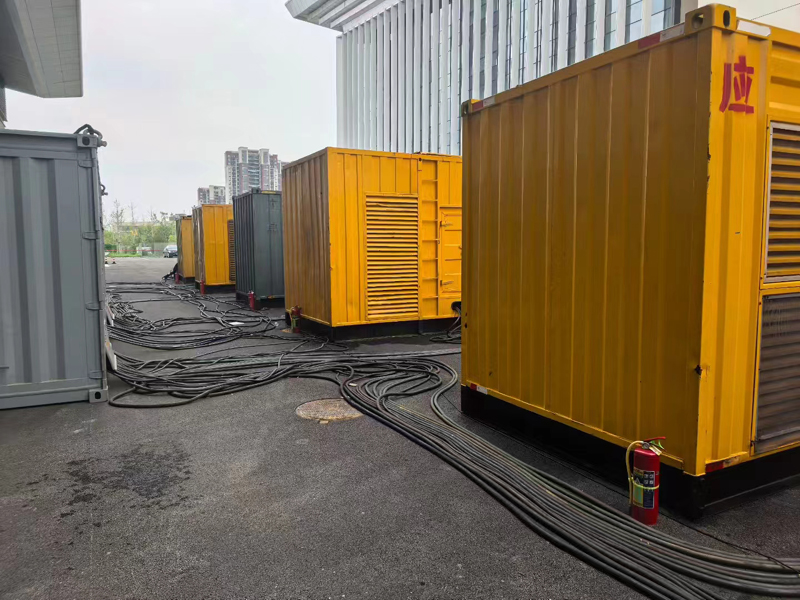 南阳不同季节柴油发电机组保养有哪些注意事项?