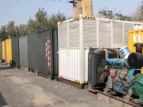 南阳200KW柴油发电机机组每小时油耗是多少？